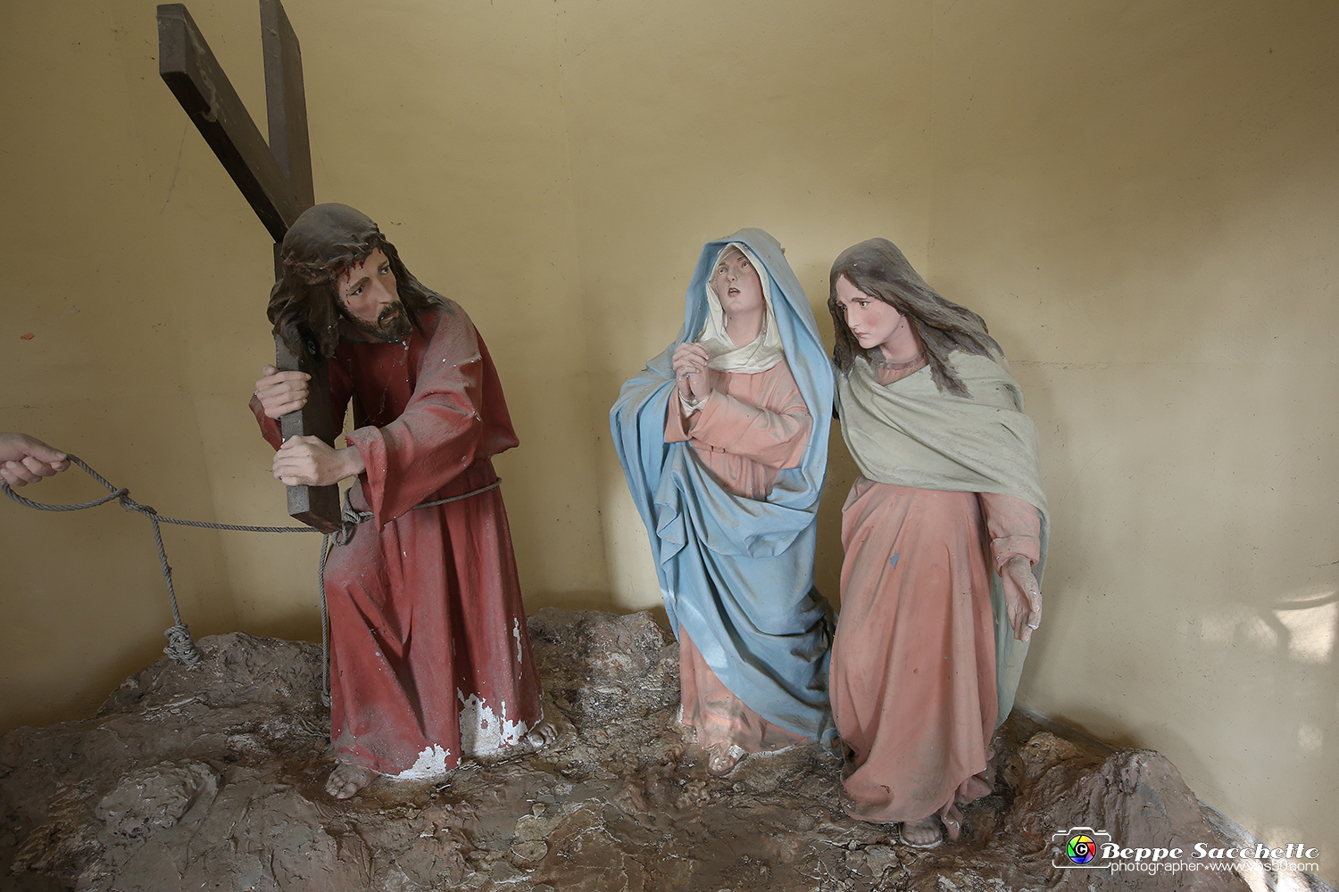 VBS_6657 - I Piloni della Via Crucis del Sacro Monte di Montà d'Alba.jpg